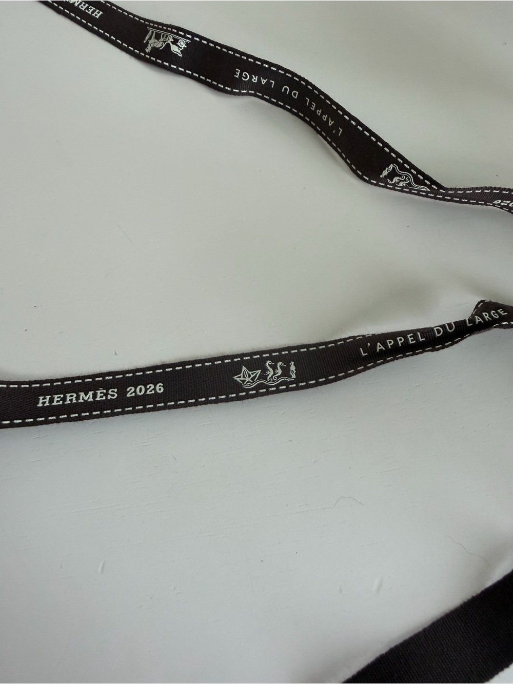 Hermes 2026 Brown and White Ribbon 61 1/2”